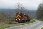 GSMR 1755 leads a train westbound